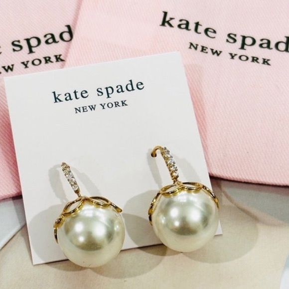 New Kate Spade Pearl Drop Earrings New With Dust Bag Goldtone